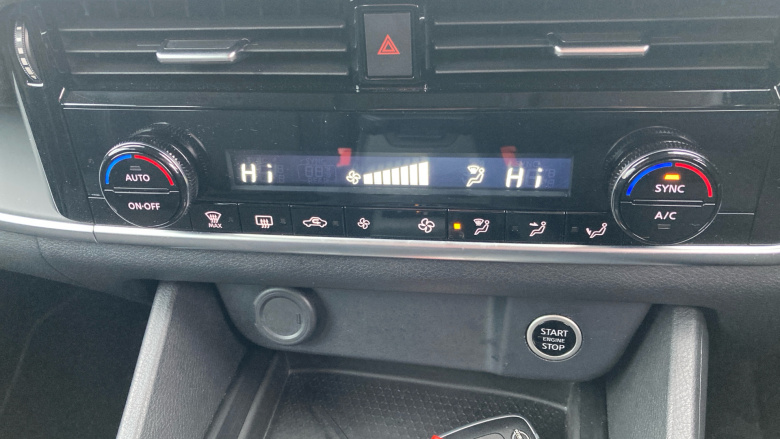 Nissan Qashqai 1.3 DiG-T MH 158 Acenta Premium 5dr Xtronic Petrol Hatchback